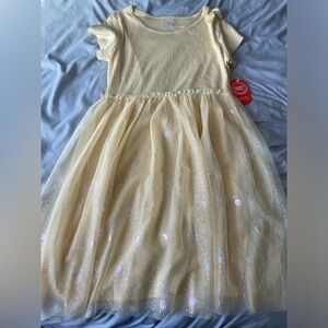 yellow dress